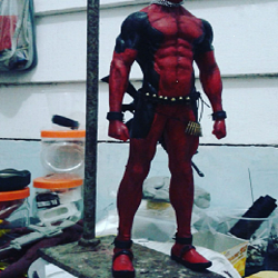 Action Figure Deadpool Statue